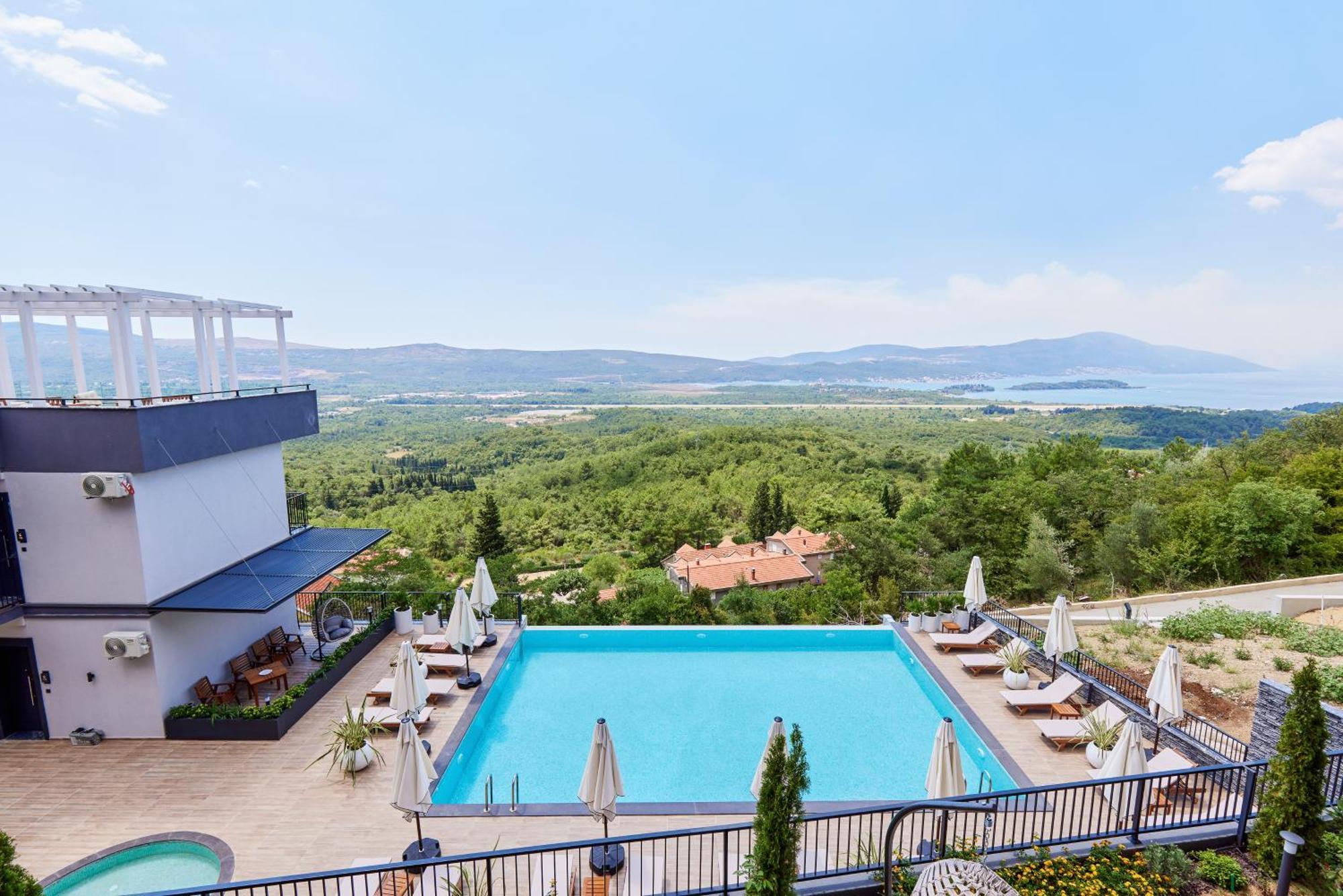 Bayview Hills Luxury Residences Tivat Exterior foto